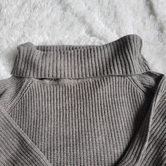 Arizona Juniors Off the Shoulder Women's Long Sleeve Pullover Sweater- L - Picture 7 of 10